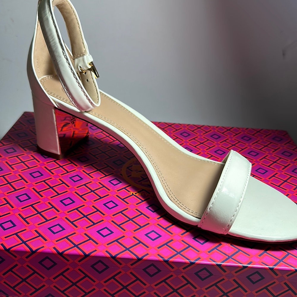 Tory Burch Ivory Cecile 55mm Sandal Soft Naplak Size : 9.5